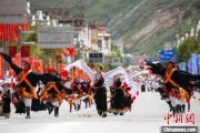 嫁给养父青海玉树探索“生态+文化”旅游新路径